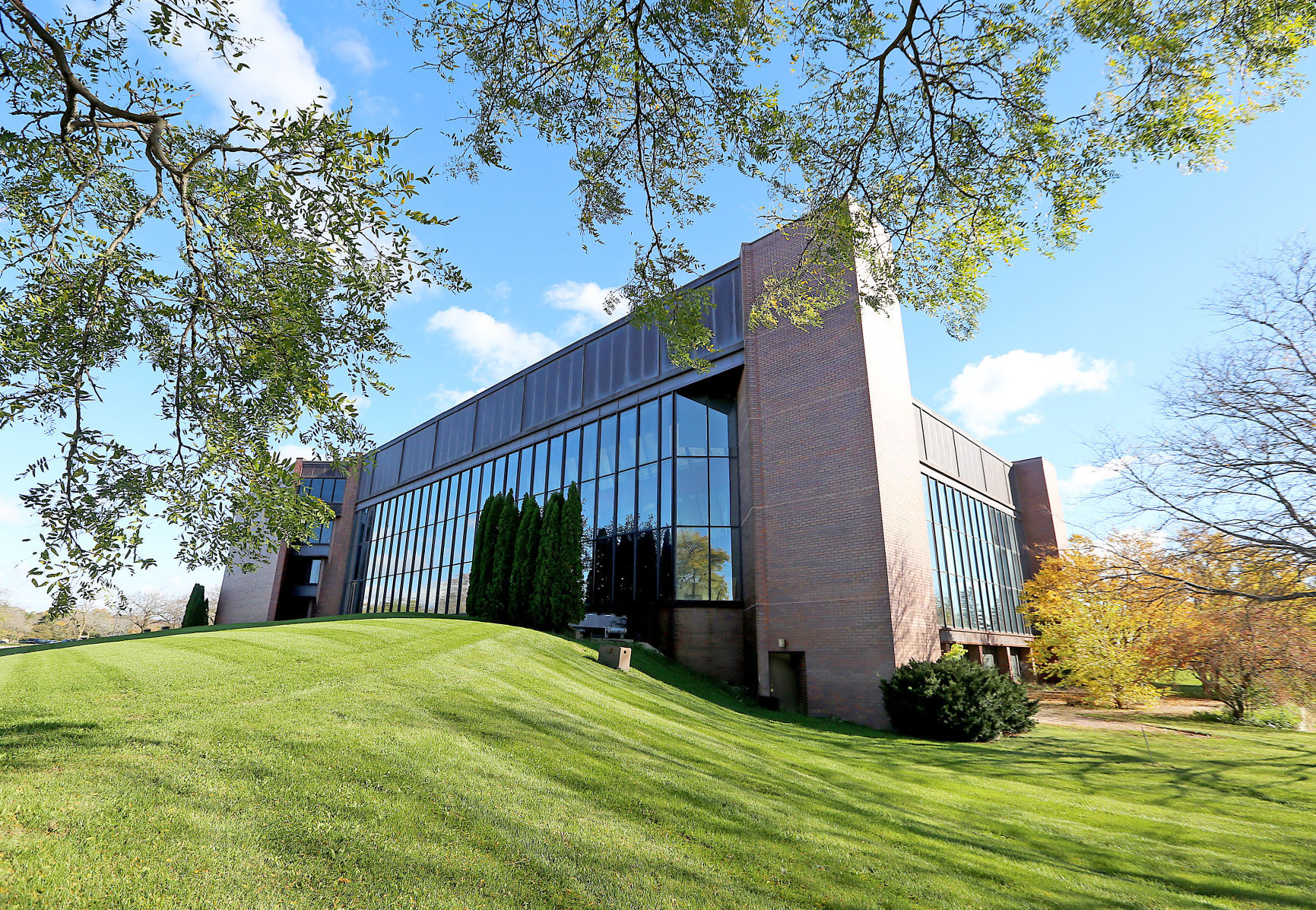Former Famous Footwear headquarters